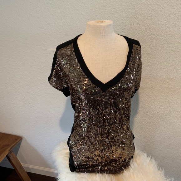 Top - Picture 2 of 7